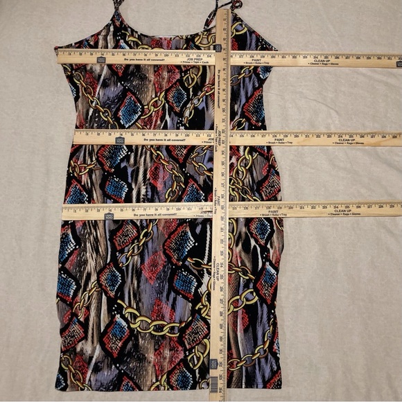 Love J Vibrant Chain Pattern Dress | Summer Fun | Girls Night - Picture 2 of 10